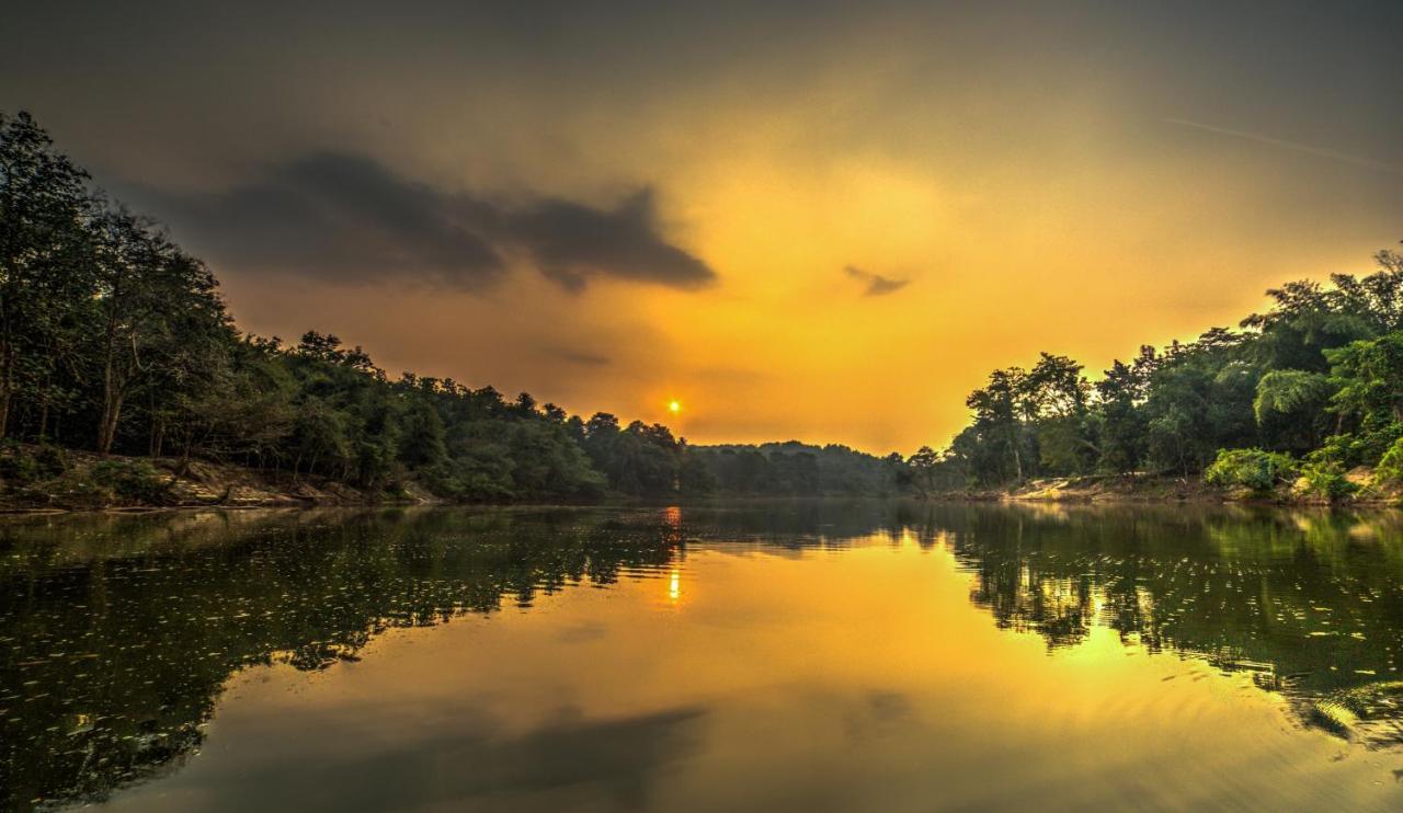 Quiet By The River- Cgh Earth Thodakayam 外观 照片
